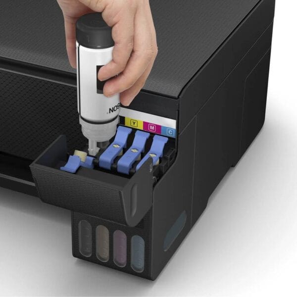 ریختن جوهر در مخزن پرینتر رنگی جوهر افشان اپسون مدل Epson EcoTank L3210